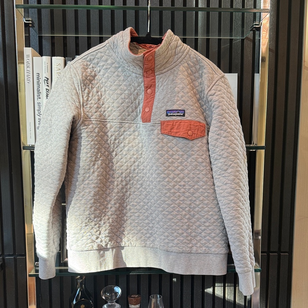 Patagonia Quilted Pullover cotton  sweatshirt in Gray and tan Medium